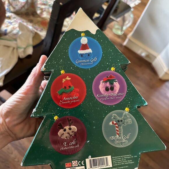 Giant Plushie Microrobe - Picture 3 of 9